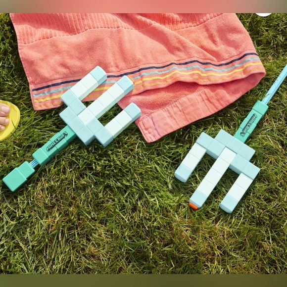 Nerf Super Soaker Minecraft Trident Water Blaster (Set of 2) - Picture 2 of 3
